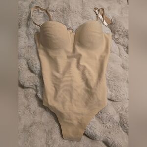 SKIMS BODY MOLDED UNDERWIRE BODYSUIT THONG SMALL ORIGINALLY $120USD